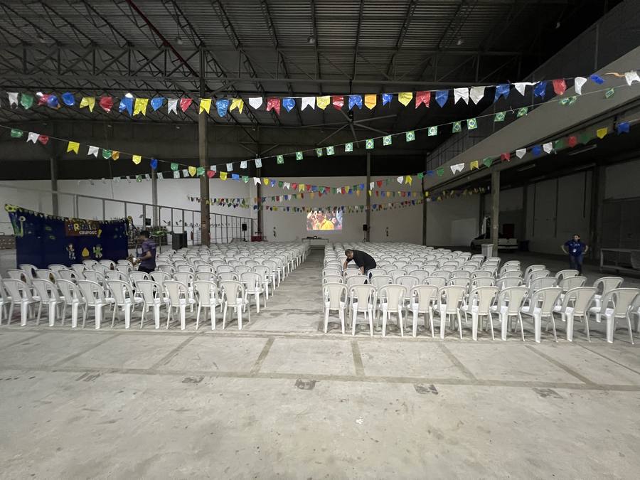 Locação de 380 cadeiras para empresa em Camaçari
